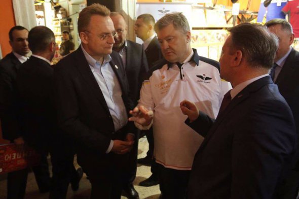 Порошенко: Ryanair может начать летать в государстве Украина ранее осени Порошенко: Ryanair может начать летать в государстве Украина ранее осени