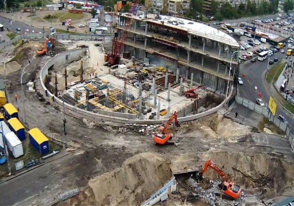 Станция метро Героев Днепра, 2017