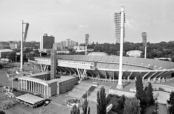 Республиканский стадион (ныне НСК "Олимпийский"), 1994