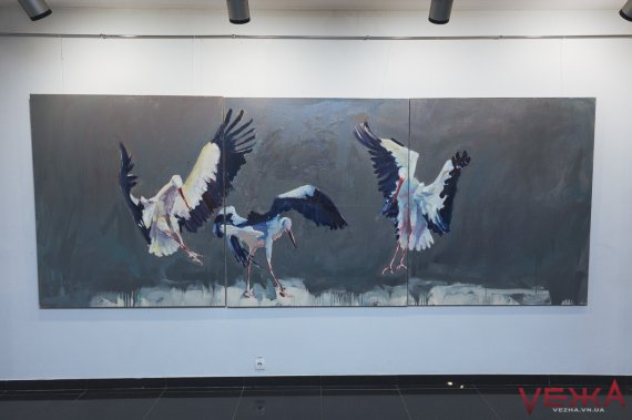 Ігор Мельников малює лелек як символ українства