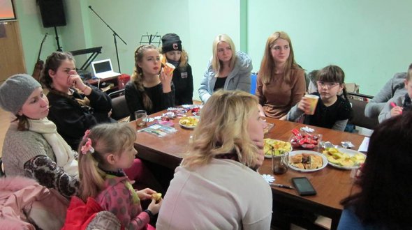 Після кожної зустрічі проводять чаювання