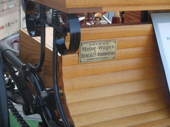 Перший у світі автомобіль Benz Patent-Motorwagen показали на 6-му фестивалі ретро автомобілів OldCarLand.