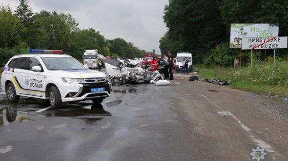 Ð¡ÑÐ¾Ð³Ð¾Ð´Ð½Ñ, 20 Ð»Ð¸Ð¿Ð½Ñ,  Ð¿ÑÐ¾ÑÑÐ³Ð¾Ð¼ Ð´Ð½Ñ Ð² Ð£ÐºÑÐ°ÑÐ½Ñ Ð²   Ð¼Ð°ÑÑÑÐ°Ð±Ð½Ð¸Ñ Ð´Ð¾ÑÐ¾Ð¶Ð½ÑÐ¾-ÑÑÐ°Ð½ÑÐ¿Ð¾ÑÑÐ½Ð¸Ñ Ð¿ÑÐ¸Ð³Ð¾Ð´Ð°Ñ Ð·Ð°Ð³Ð¸Ð½ÑÐ»Ð¾  ÑÐ¾Ð½Ð°Ð¹Ð¼ÐµÐ½ÑÐµ 18  Ð»ÑÐ´ÐµÐ¹