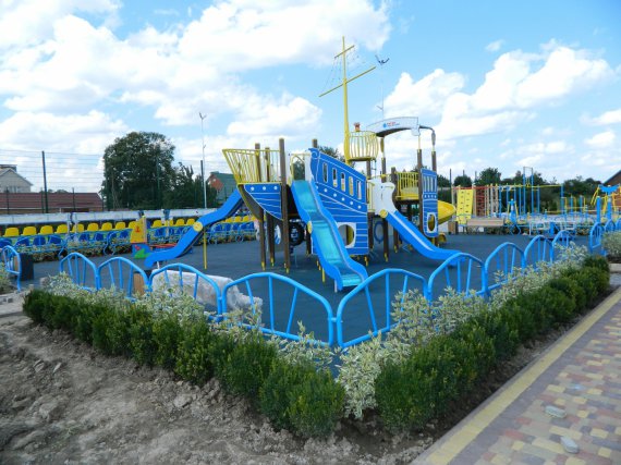 Вінниччина: Іванівська ОТГ створила дивовижний спорткомплекс за 4 місяці, а за 3 - будує школу
