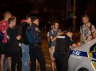 Более 100 студентов Киевского национального торгово-экономического университета отмечали грядущее начало учебного года. Происшествие случилось в Деснянском районе Киева. Местные вызвали полицию