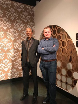 Музей воскових фігур мадам Тюссо в Лондоні. Антон Угляр поруч із фігурою кіноактора Моргана Фрімана