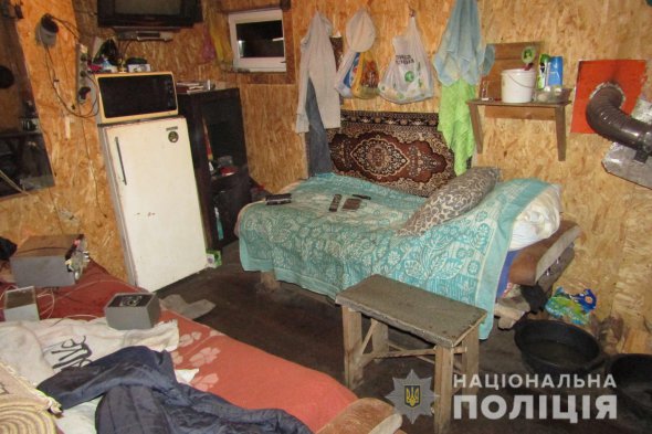 У селі Ксаверівка Васильківського району на Київщині 28-річний охоронець шиномантажу зарізав 15-річного школяра