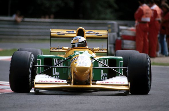 На авто здобув свою першу перемогу на Гран-прі Бельгії.