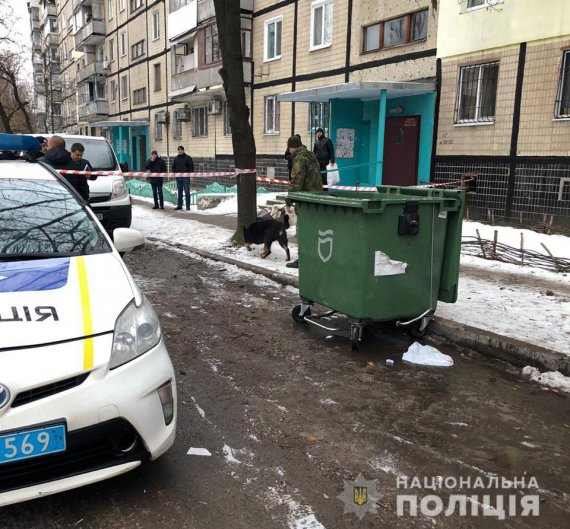 У Дніпрі на смітнику знайшли валізу з тілом молодої жінки