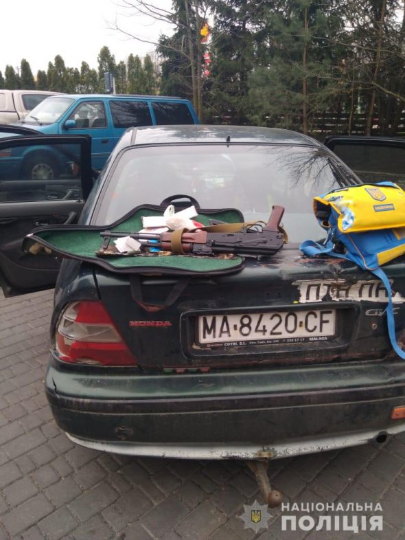 На Київщині затримали велику банду озброєних тітушок. Фото: Нацполіція