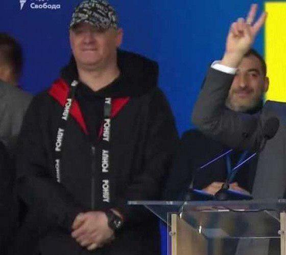 ÐоÑовий змÑнив коÑÑÑ Ð· маÑÑками на виÑиванкÑ