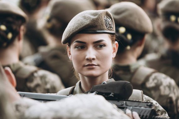 Показали армейские фото красавиц из Украины и НАТО