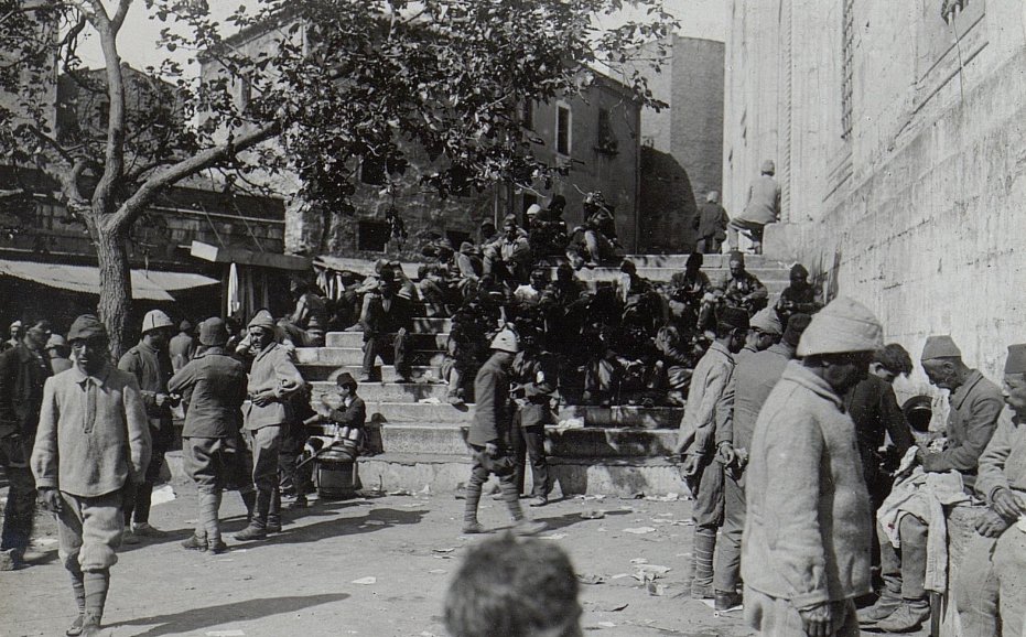 Стамбул времен Первой мировой в архивных снимках. Фото