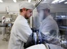 NASA показало первые лунные камни, которые забрали с Луны