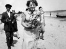 Фото з одеського пляжу зроблені письменником Жоржем Сімеоном 1933-го.