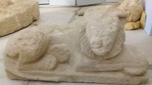 Статуї левів виявлені у храмі