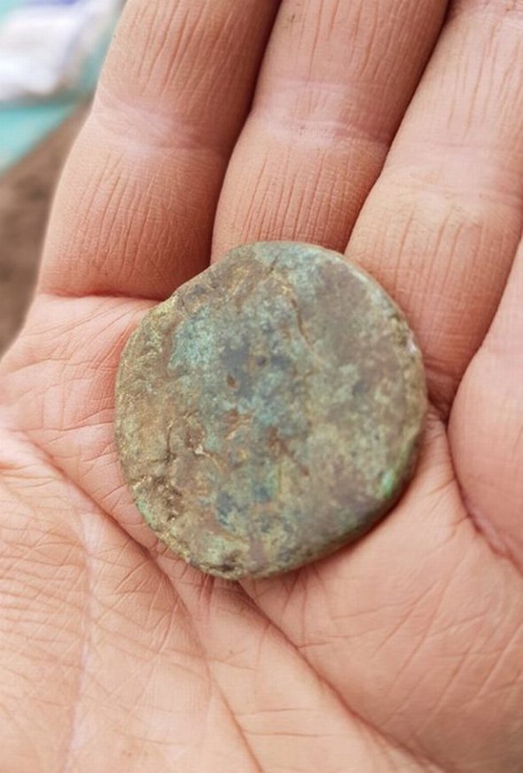 Давньоримська монета знайдена на розкопках в Уельсі
