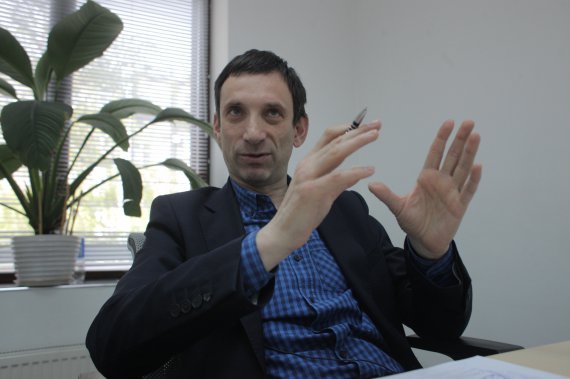 Vytalyj Portnykov: naselenye, kotoroe ne boretsya nastojčyvo za nezavysymost', ne možet srazu postroyt' hosudarstvo. Nastojaščye hosudarstvennыe usylyja načalys' tol'ko posle Majdana 2013-2014 hodov.