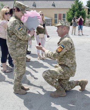 ÐÐ¸ÐºÐ¾Ð½ÑÐ²Ð°Ñ Ð¾Ð±Ð¾Ð²âÑÐ·ÐºÑÐ² ÐºÐ¾Ð¼Ð°Ð½Ð´Ð¸ÑÐ° Ð²Ð·Ð²Ð¾Ð´Ñ ÐÐ°ÑÐ¸Ð»Ñ ÐÑÐ¾Ð·Ð´ÑÐº Ð¾ÑÐ²ÑÐ´ÑÐ¸Ð²ÑÑ ÐºÑÑÐ°ÑÐµÐ²Ñ ÐÑÐ¸Ð½Ñ ÐÐ°Ð½ÑÐ»Ð¾Ð²ÑÐ¹ Ð¿ÑÐ´ ÑÐ°Ñ Ð¾Ð±ÑÐ´Ð½ÑÐ¾Ð³Ð¾ ÑÐ¸ÐºÑÐ²Ð°Ð½Ð½Ñ. ÐÑÐ¾Ð±Ð¸Ð² ÑÐµ Ð·Ð°Â Ð´Ð²Ð° ÑÐ¸Ð¶Ð½Ñ Ð¿ÑÑÐ»Ñ Ð·Ð½Ð°Ð¹Ð¾Ð¼ÑÑÐ²Ð°