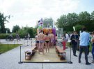 Доступ до незвичайного басейну зробили вільним для населення.
