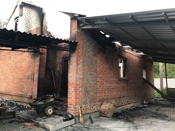 Працівники поліції встановили, що 32-річний місцевий мешканець на ґрунті ревнощів до дружини вирішив позбавити життя 31-річного чоловіка