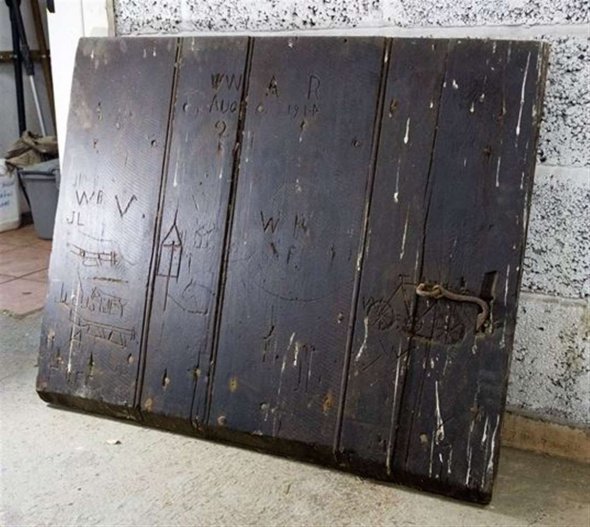 Друзі відчули неминучість вступу Великої Британії у велику європейську війну та назвали її світовою