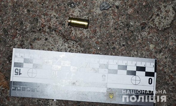 Потерпілий у задовільному стані в лікарні. Стрілка розшукують
