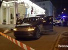 У  невідомі обстріляли чорний Range Rover. За кермом авто був бізнесмен та депутат Київської облради В'ячеслав Соболєв.   Його син 3-річний Олександр - загинув