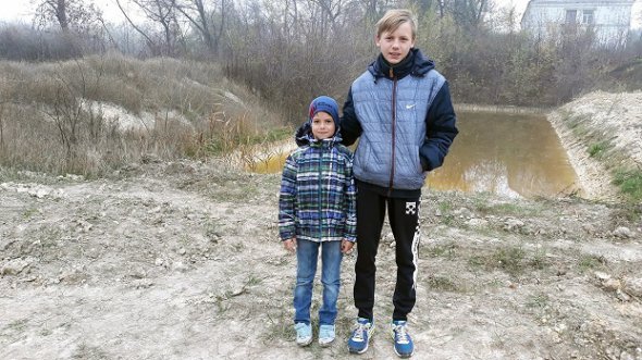 14-річний Ярослав Степаненко з міста Сміла на Черкащині  врятував із глиняного  котловану 9-річного  Богдана