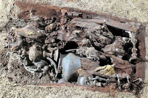 Під синагогою знайшли скарб початку XX ст.