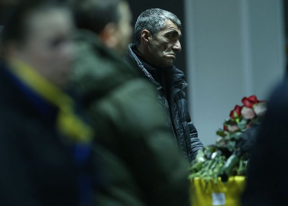 Труни загиблих були укутані в український прапор та засипані квітами