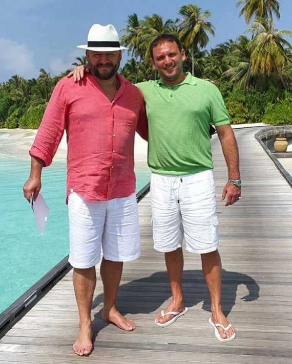 Брати Добкіни вже не у Верховній Раді, але їх це явно не засмучує, бо ж на Мальдіви все одно вистачає.