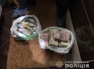 В Одессы трое злоумышленников обстреляли и похитили автомобиль инкассаторов с деньгами. Нападавших задержали