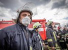 Зеленський нагородив рятувальників, які гасили пожежі у Чорнобильській зоні. Фото: МВС