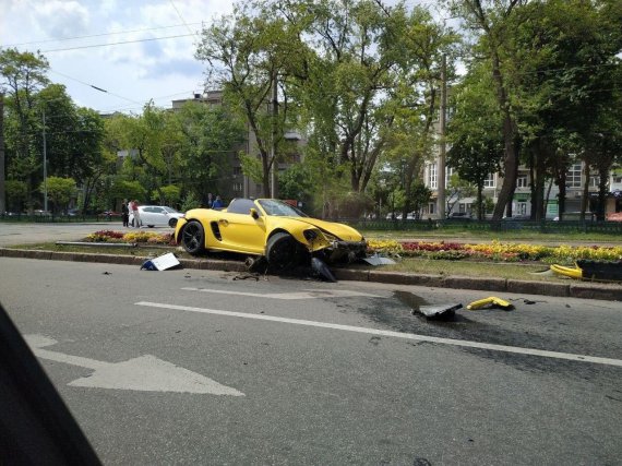 Novosti Harkova Devushka Na Porsche Sbil Stolb Novosti Na Gazeta Ua