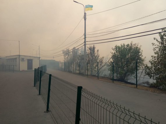 Горит пункт пропуска "Станица Луганская"