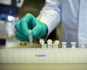 У Британії проти невакцинованих від Covid-19 введуть обмеження