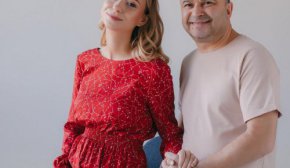 "Відчуваю, як ворушиться дитина" - дружина Віктора Павліка розказала про вагітність