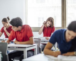 Проведение ГИА теряет смысл - эксперт