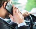 Чому поліція не штрафує за розмови по телефону за кермом - експерт