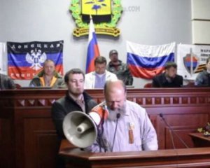 Терористи захопили Донецьк