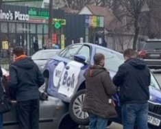 Таксист "феерично припарковался" на автомобиле: появилось видео
