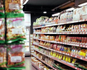 Работницу магазина уволили за нарушение языкового закона