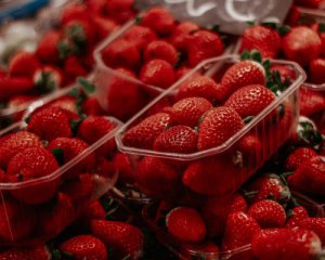Полуниця стрімко дешевшає: ціна