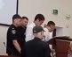 Мер міста почубився з активістом через незручні запитання: відео бійки