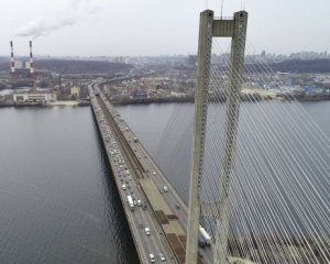 В Киеве на 10 дней раньше открыли Южный мост