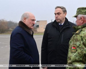 Лукашенко зустрівся з мігрантами на кордоні з Польщею