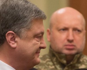 Зеленский обвинил Порошенко и Турчинова