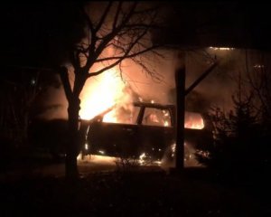 В Закарпатье сожгли машины журналиста и его жены