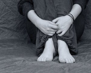 Жорстока бійка школярок у Запоріжжі: найагресивнішу неповнолітню заарештували